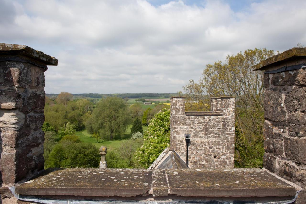 Vakantiehuis Welsh Gatehouse, Historic Castle Which Cater For Electric Vehicle Mathern